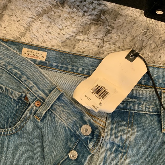 New Levi Pants - Picture 2 of 2